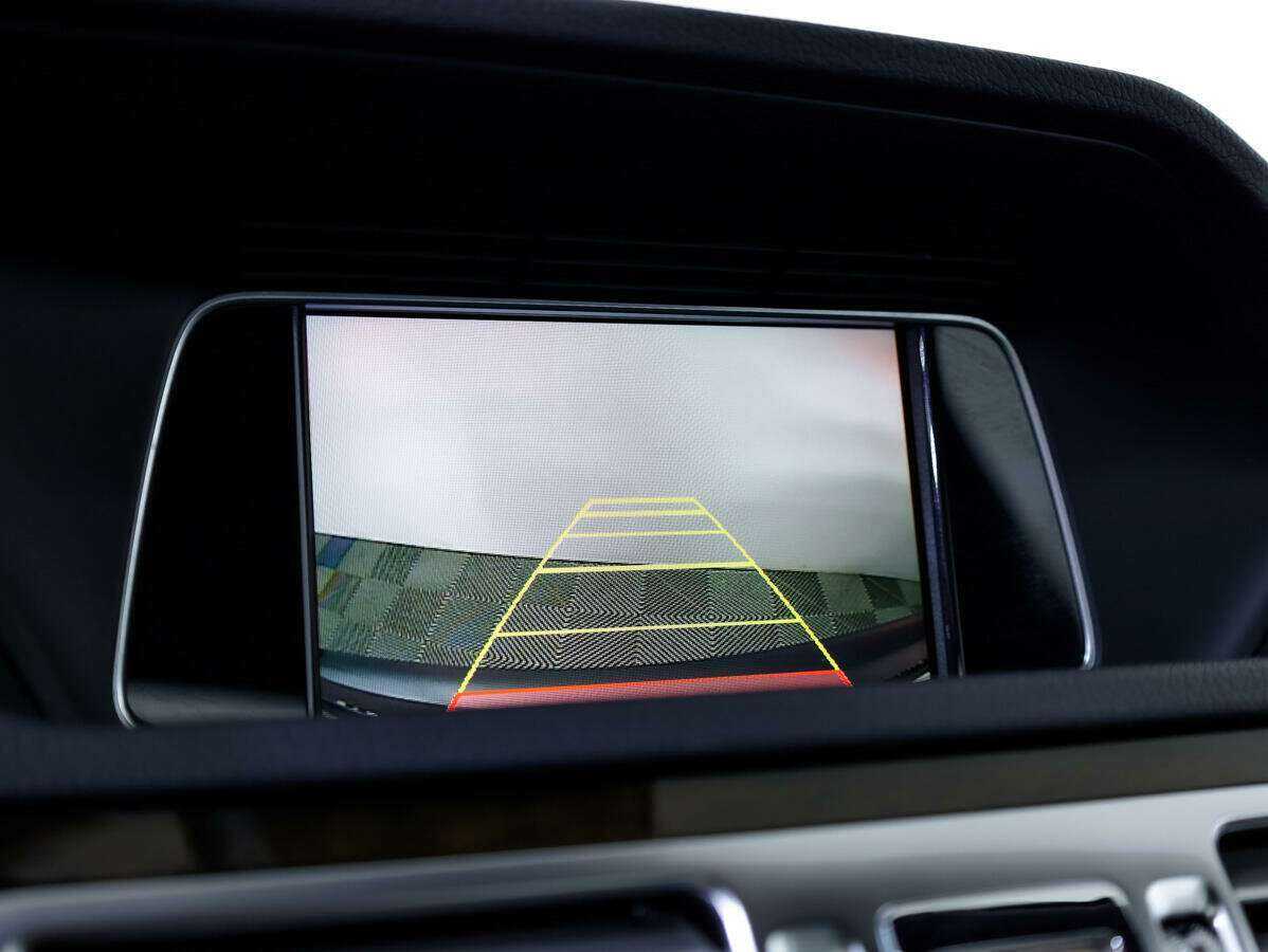 Mercedes-Benz E-Класс 2014 года с пробегом. Фото: #17