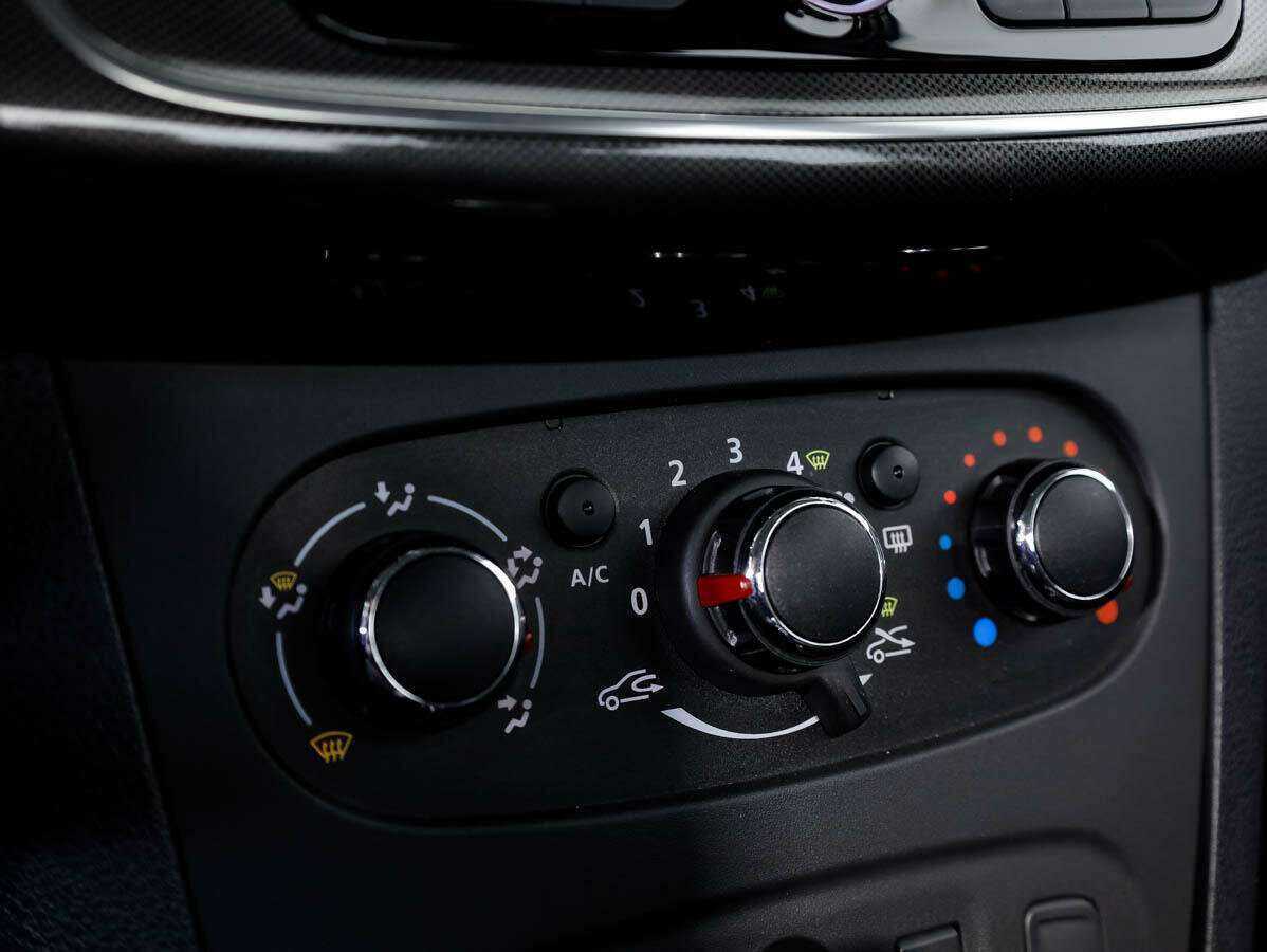 Б/У Рено Логан 2020 года. Фото: #18