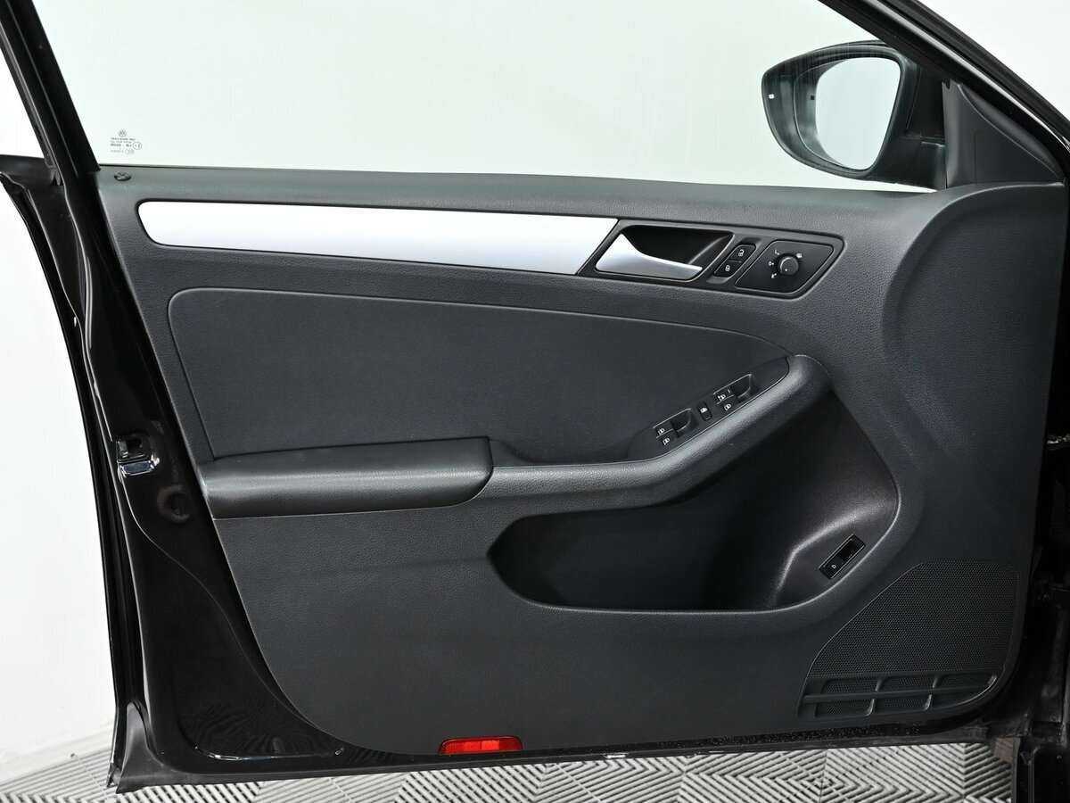 Б/У Фольксваген Джетта 2012 года. Фото: #8