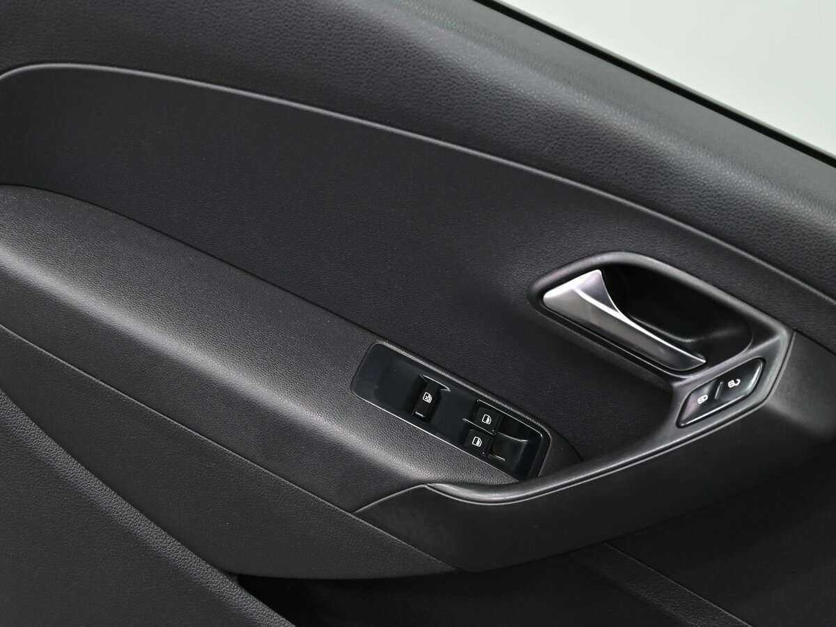 Б/У Фольксваген Поло 2012 года. Фото: #7