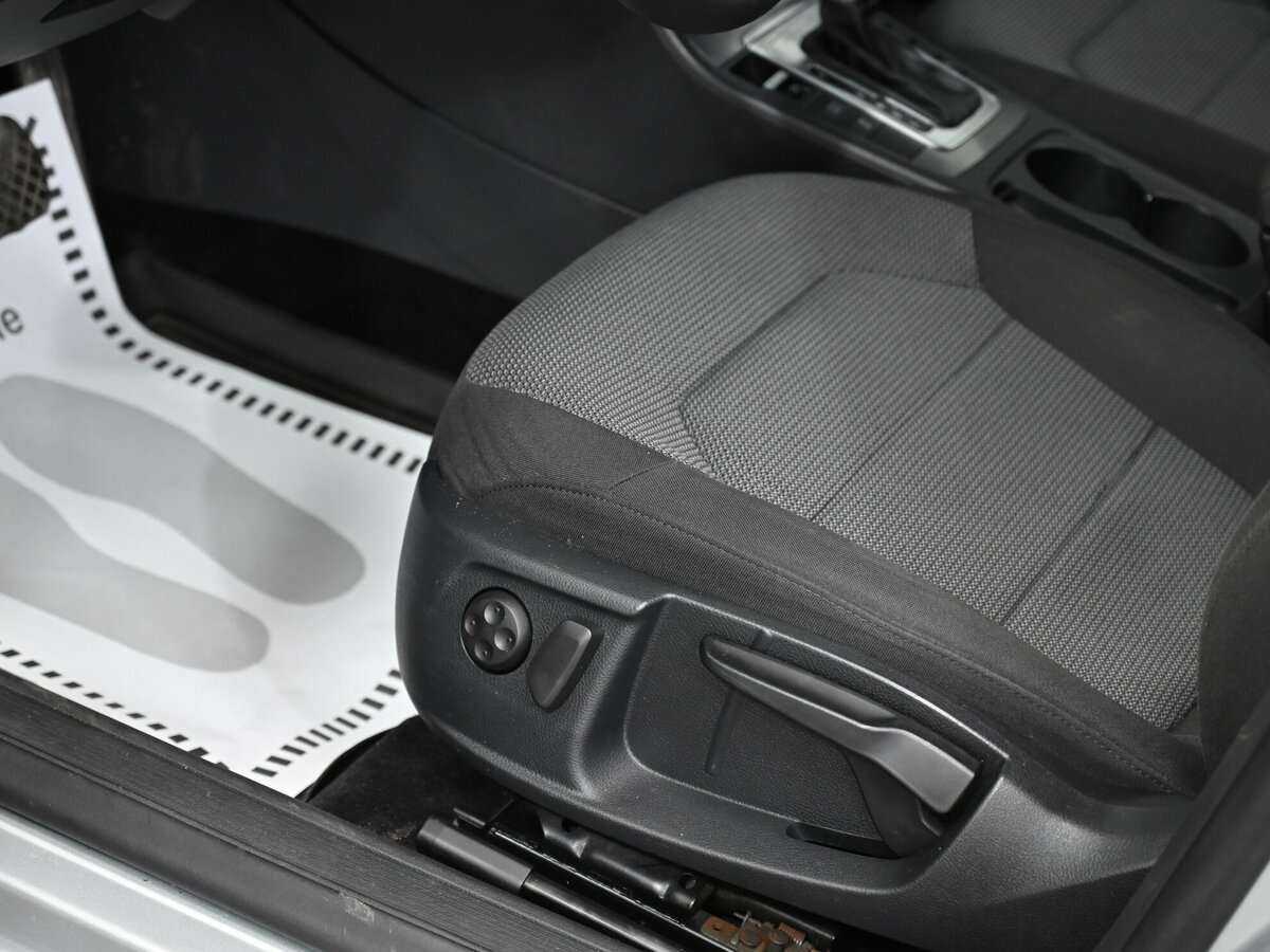 Б/У Фольксваген Пассат 2014 года. Фото: #7