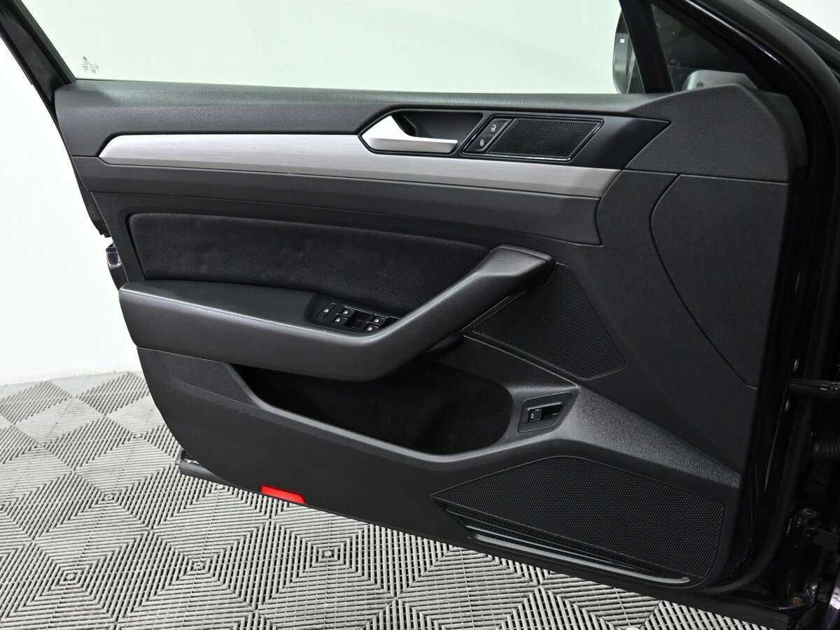 Б/У Фольксваген Пассат 2016 года. Фото: #10