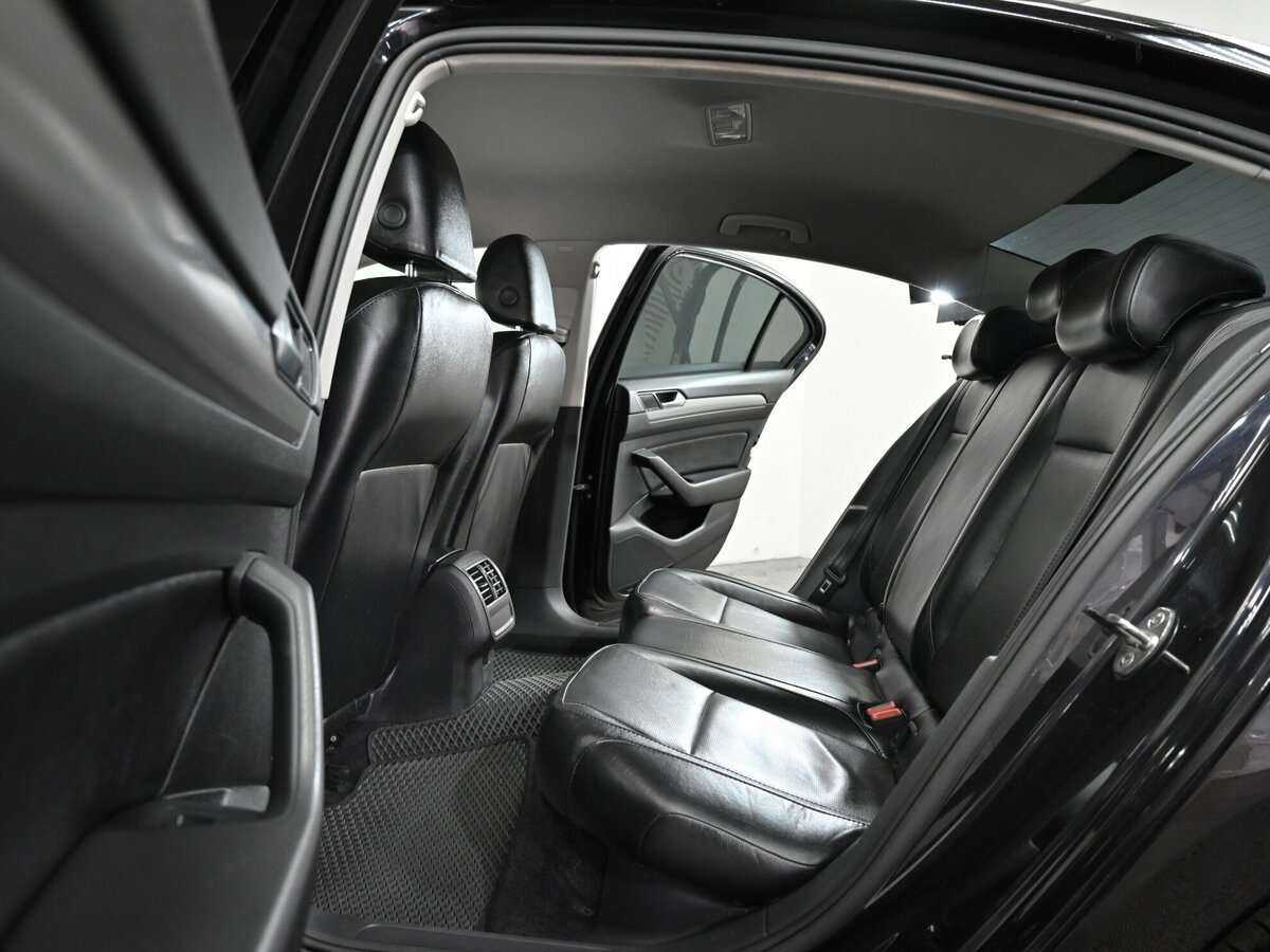 Б/У Фольксваген Пассат 2016 года. Фото: #11