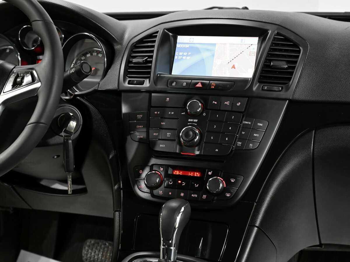 Б/У Опель Инсигния 2013 года. Фото: #9