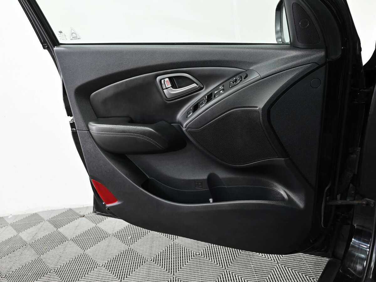 Б/У Хендай ай-икс35 2013 года. Фото: #11