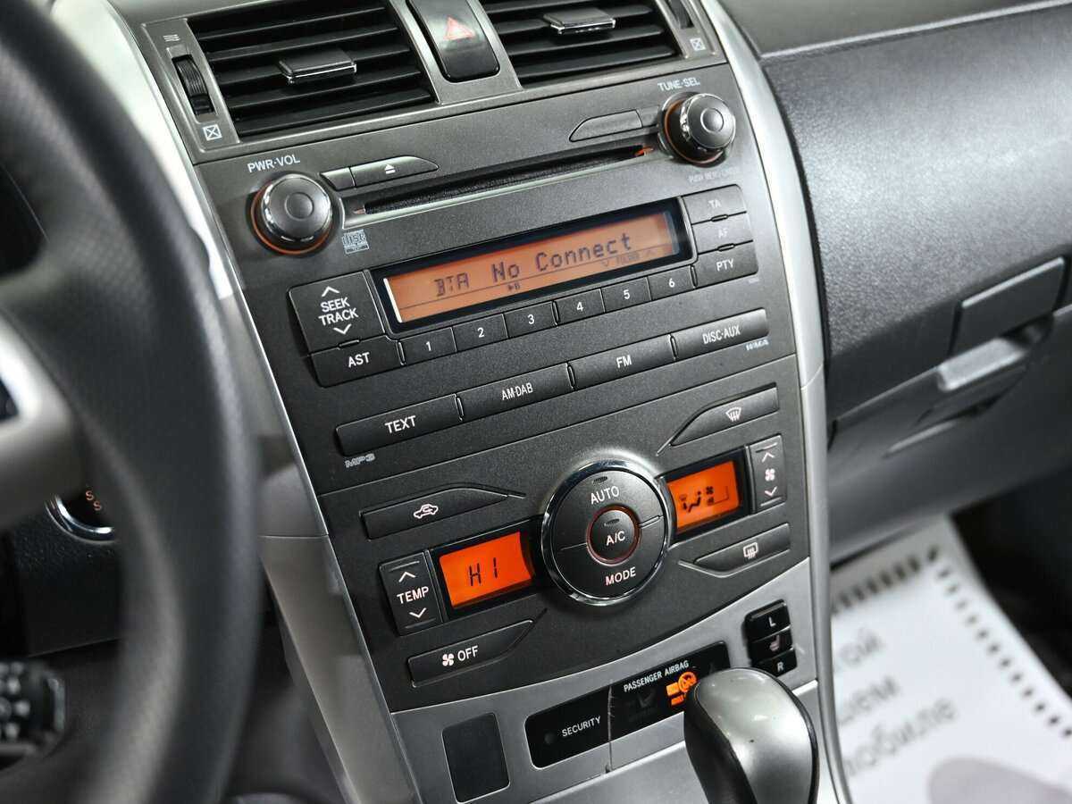 Б/У Тойота Королла 2013 года. Фото: #8