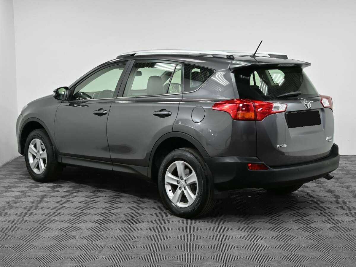 Toyota RAV4 2013 года с пробегом. Фото: #3