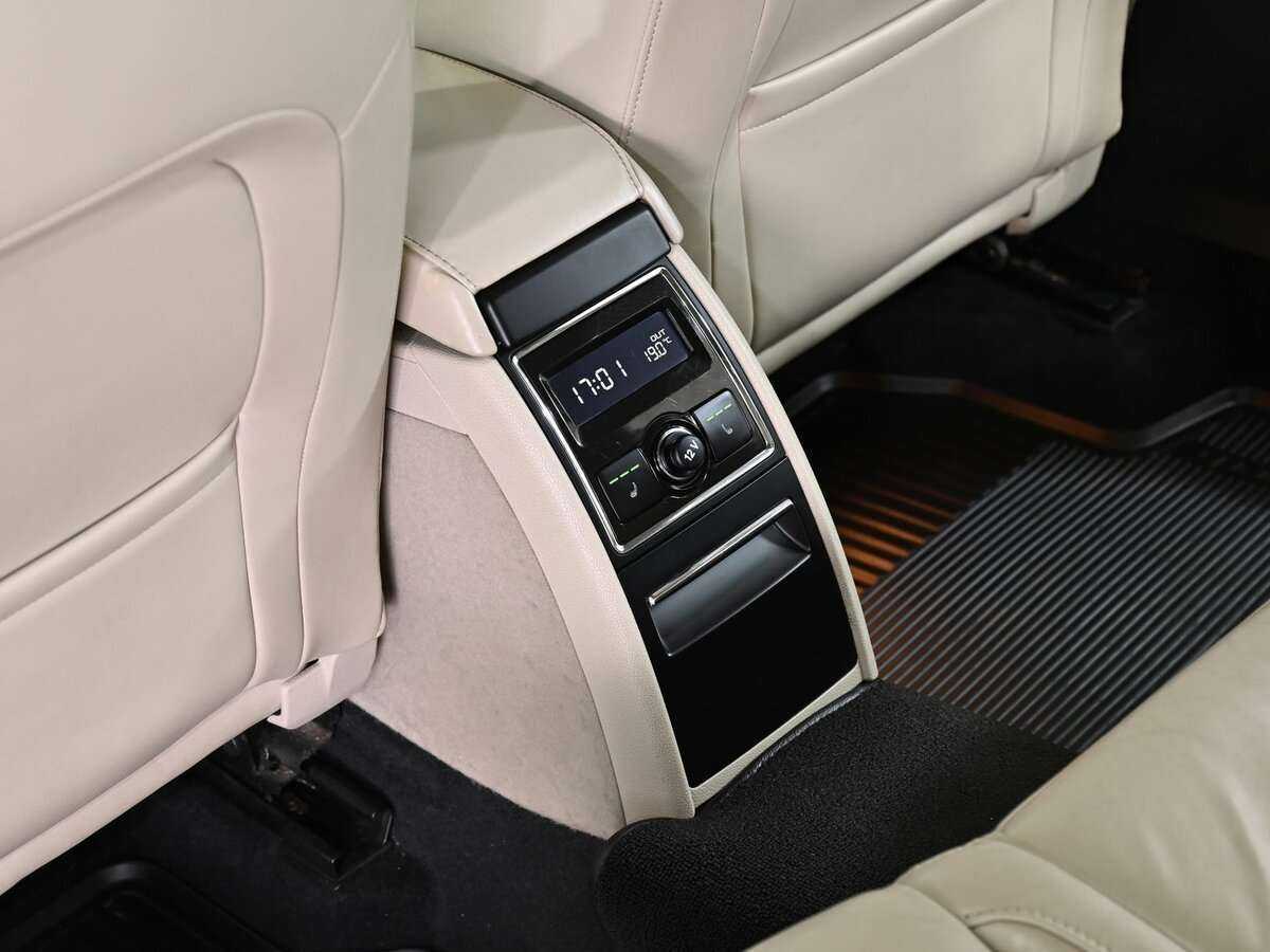 Б/У Шкода Суперб 2013 года. Фото: #6