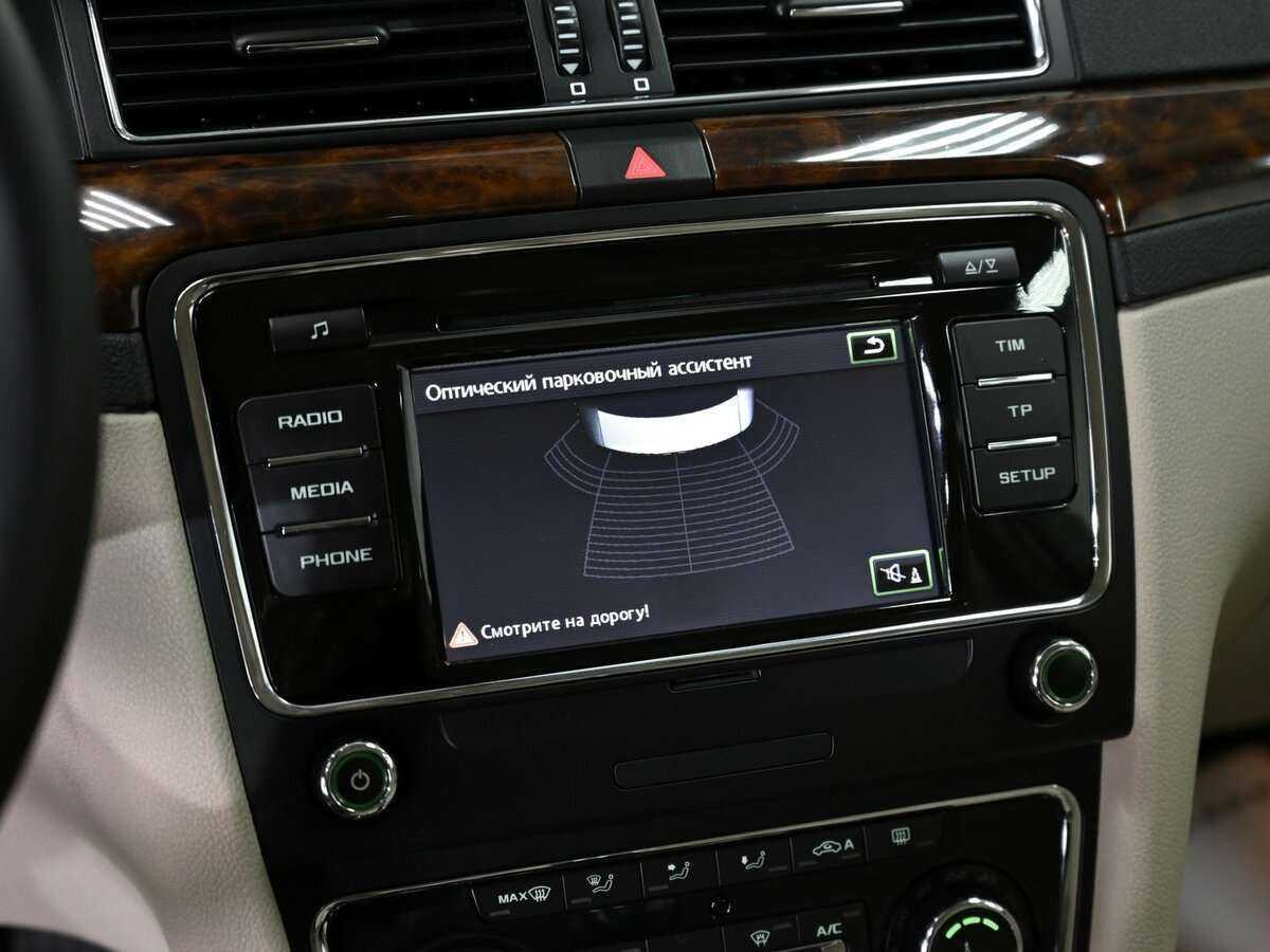 Б/У Шкода Суперб 2013 года. Фото: #12