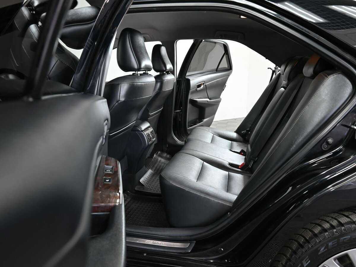 Б/У Тойота Камри 2015 года. Фото: #5