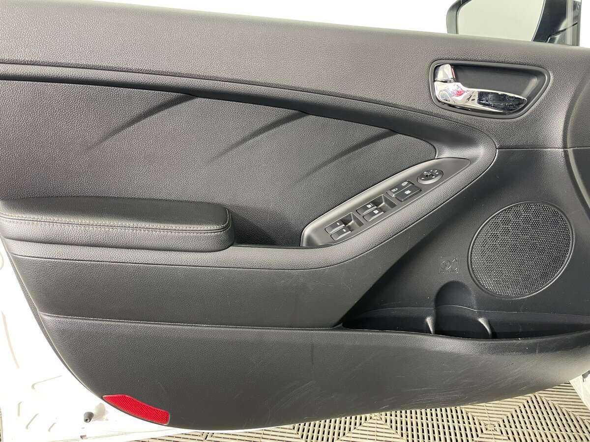 Б/У Киа Церато 2014 года. Фото: #14