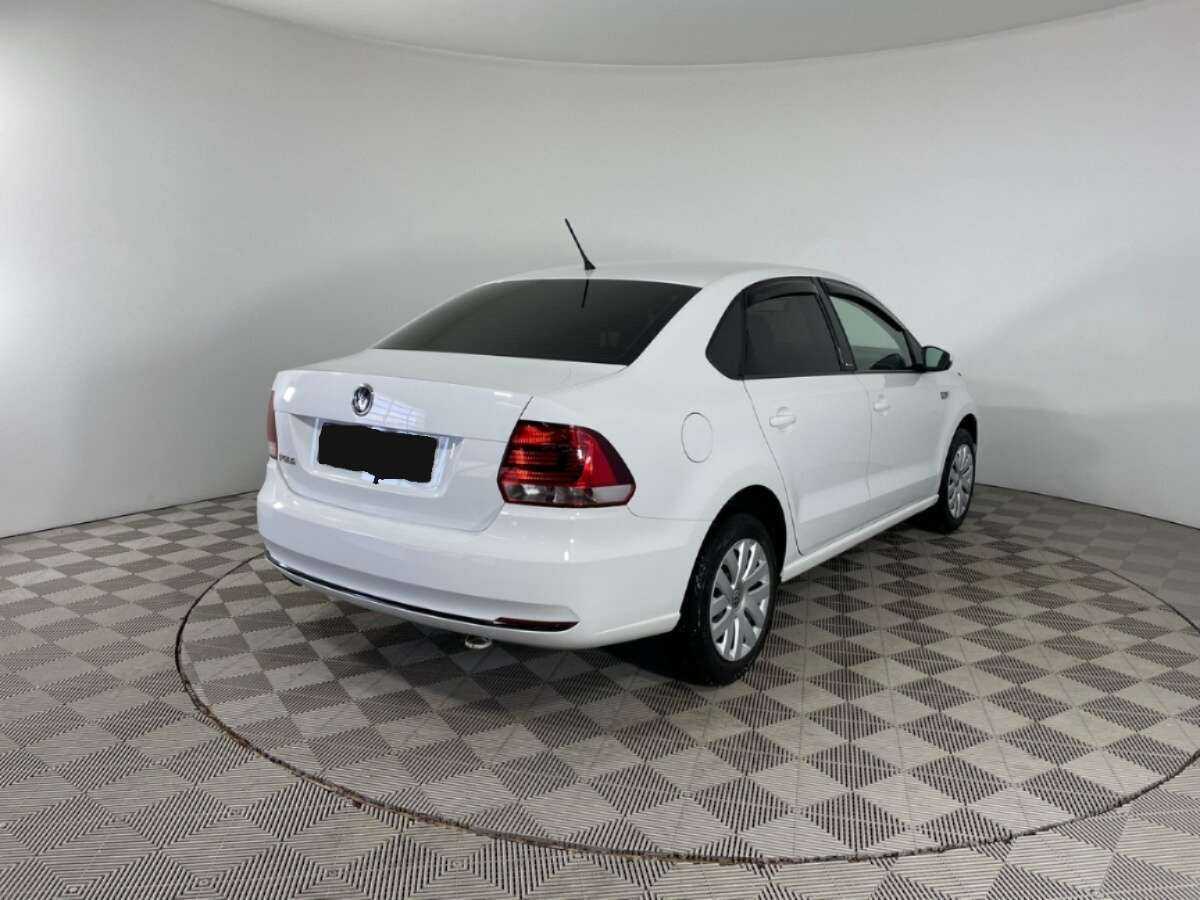 Б/У Фольксваген Поло 2016 года. Фото: #3