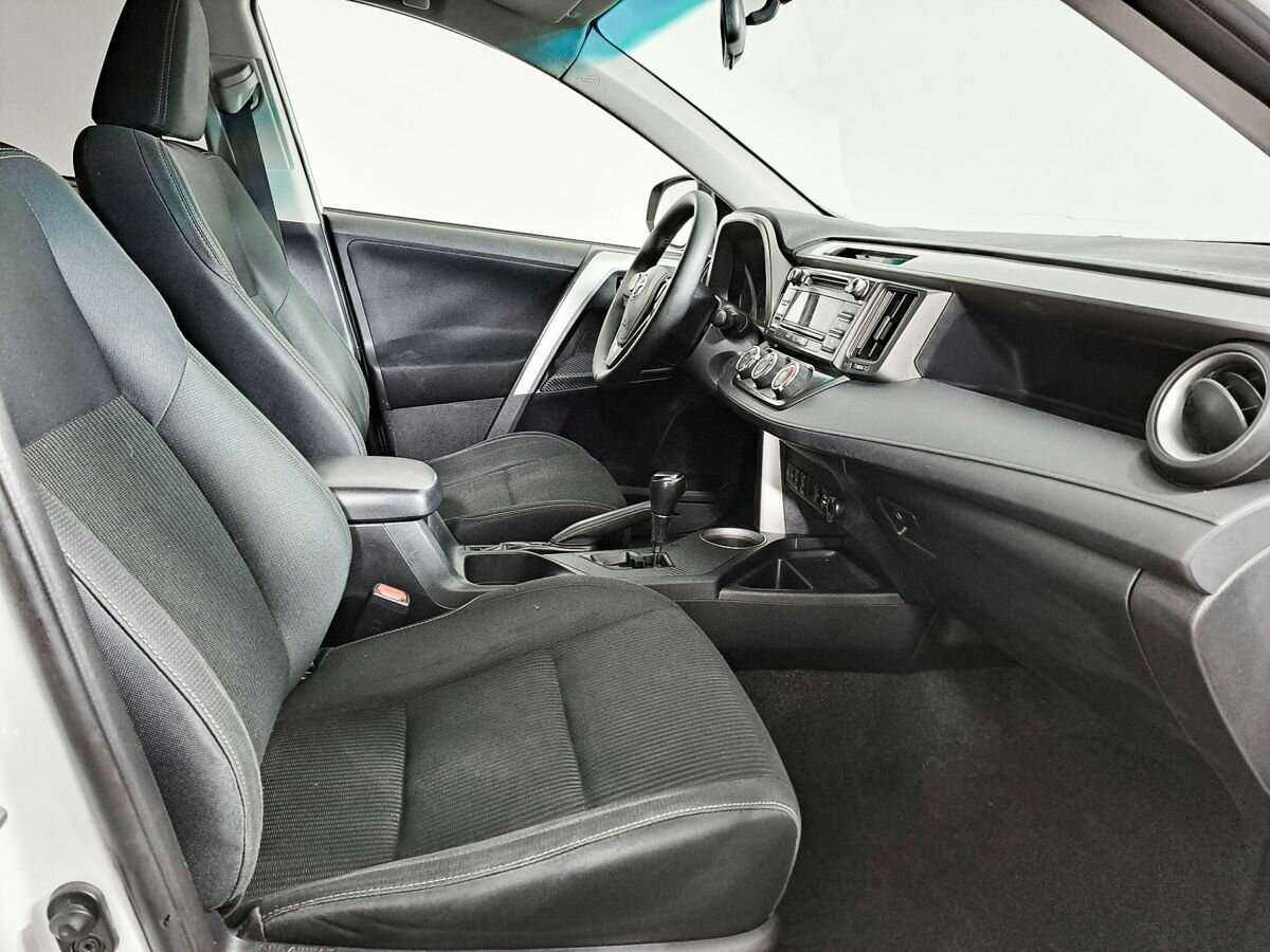 Б/У Тойота Рав4 2014 года. Фото: #8