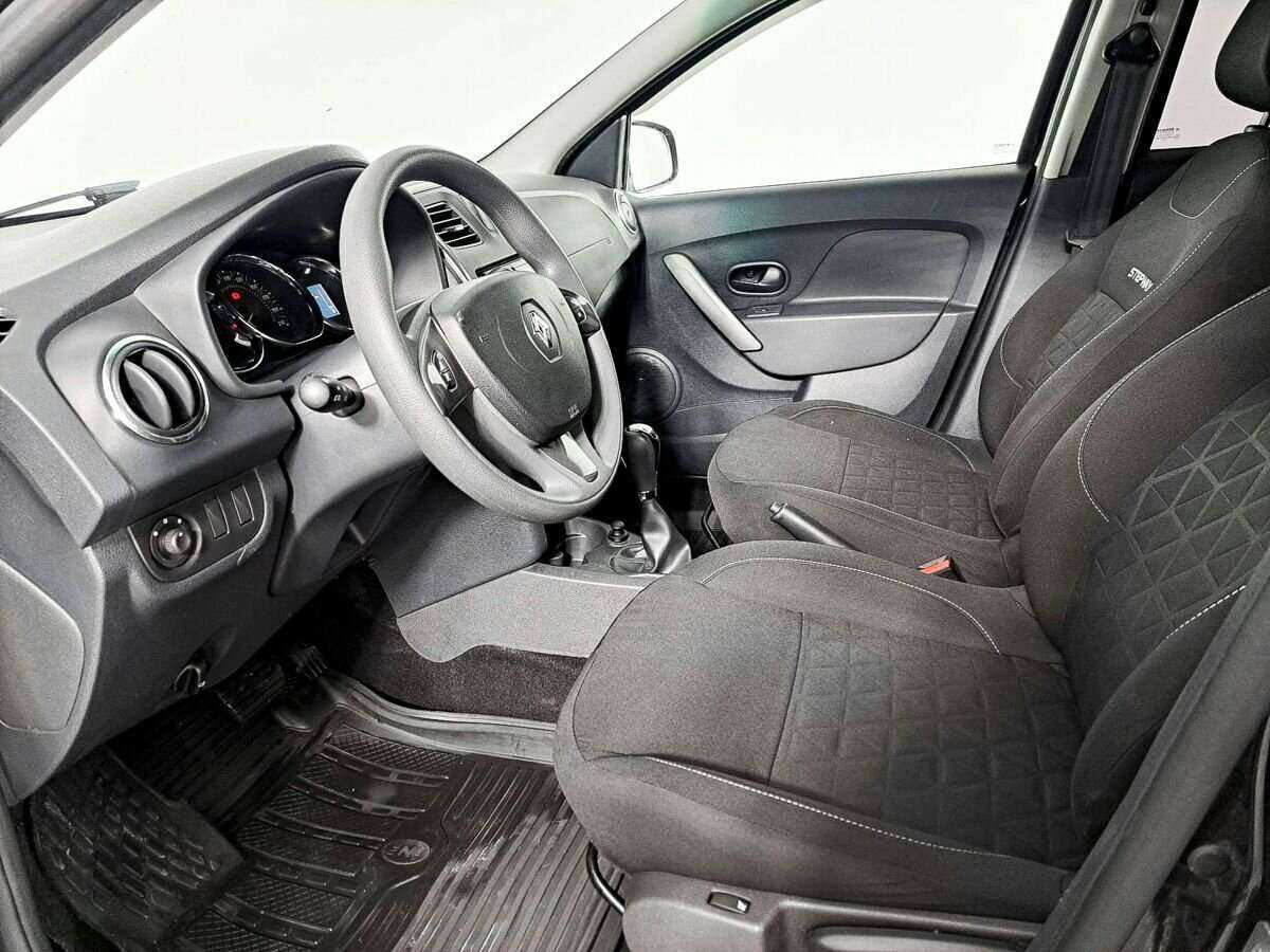 Б/У Рено Сандеро 2016 года. Фото: #12