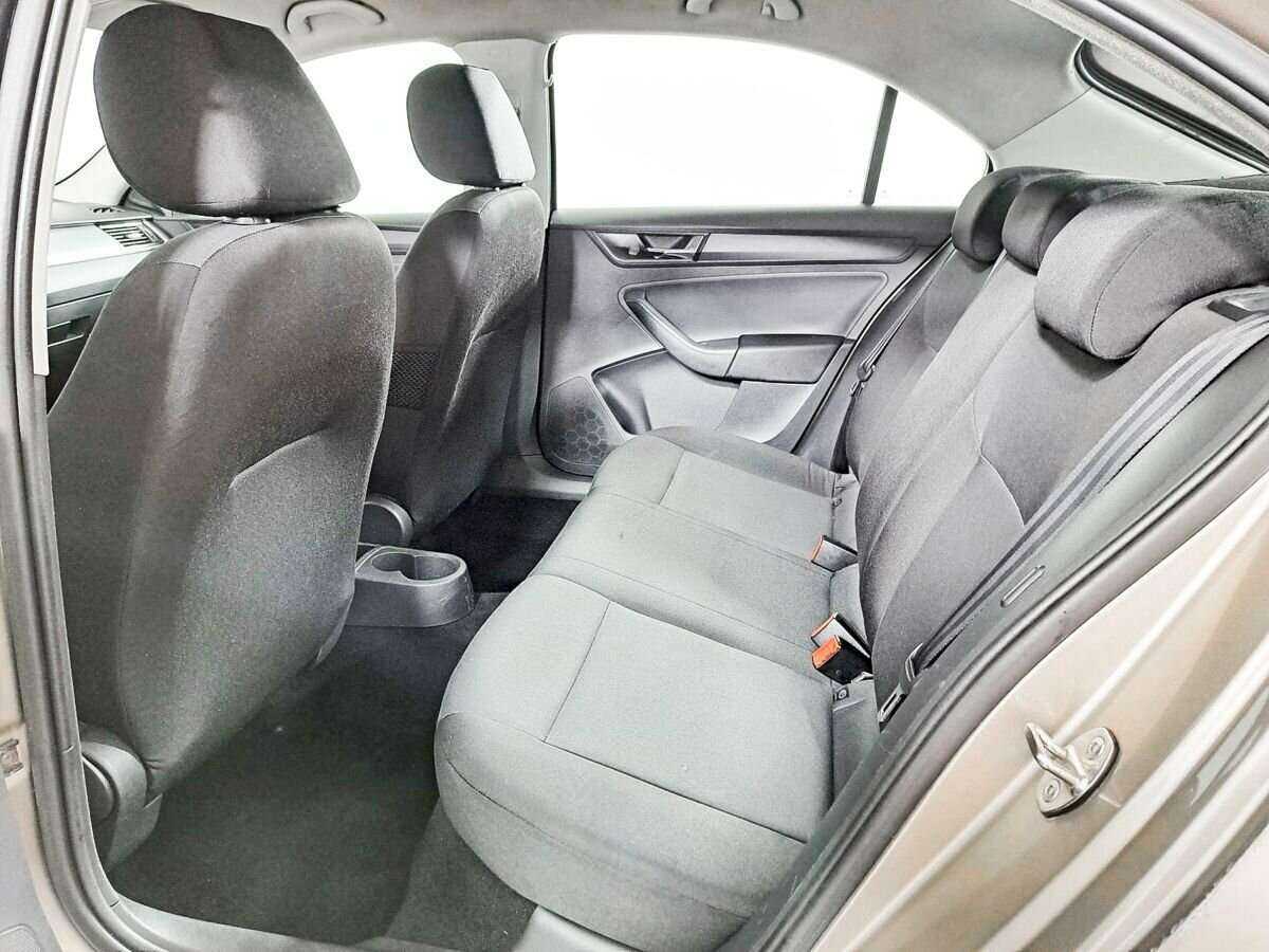 Б/У Шкода Рапид 2018 года. Фото: #6