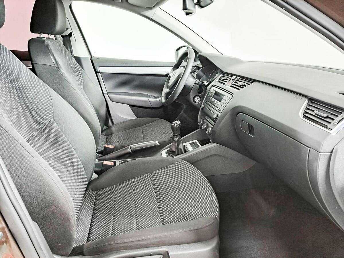 Б/У Шкода Октавия 2014 года. Фото: #7