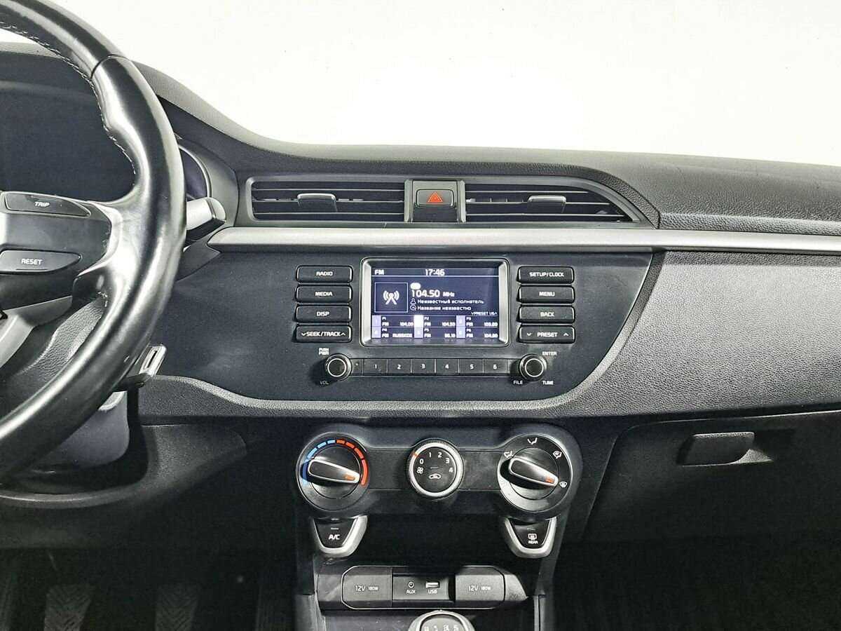 Б/У Киа Рио 2018 года. Фото: #10