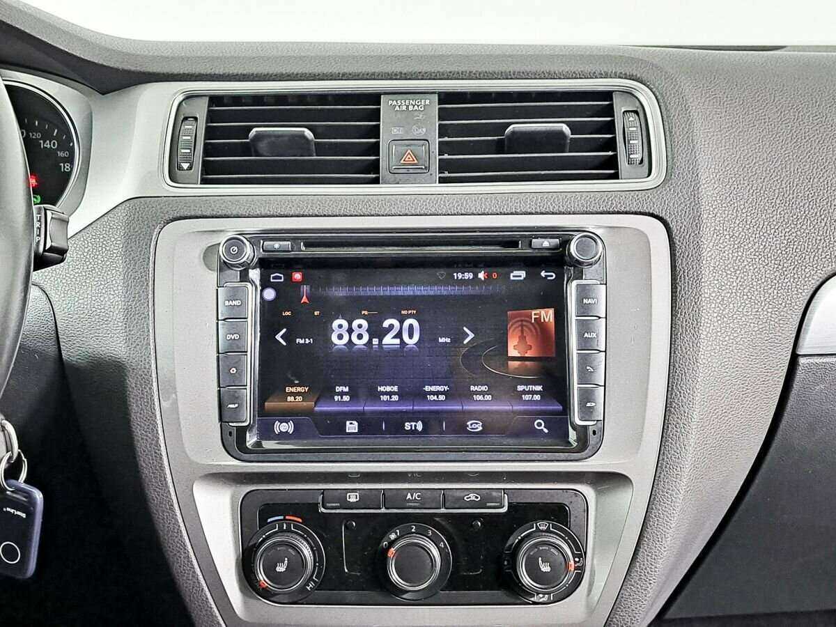 Б/У Фольксваген Джетта 2018 года. Фото: #11