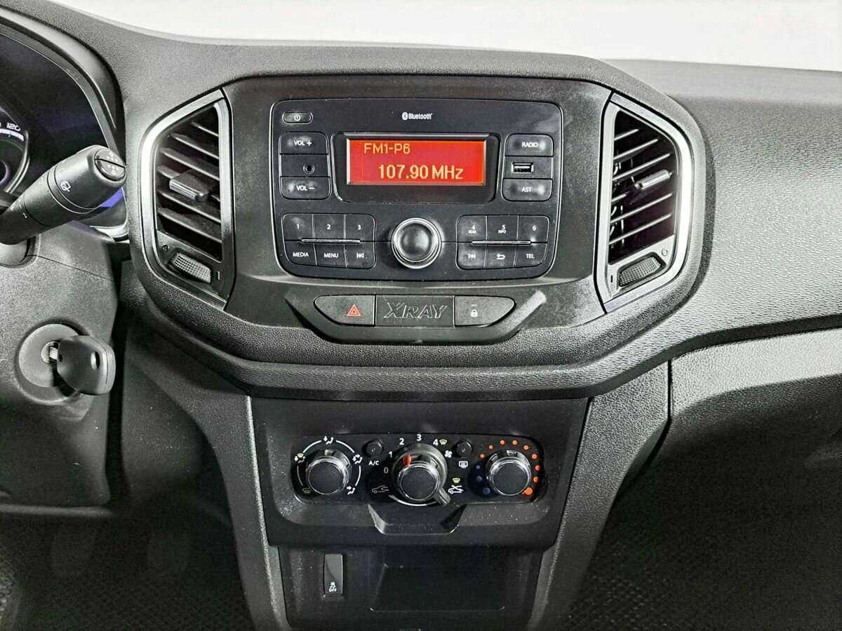 Б/У Лада (ВАЗ) ИКСРЭЙ 2018 года. Фото: #12