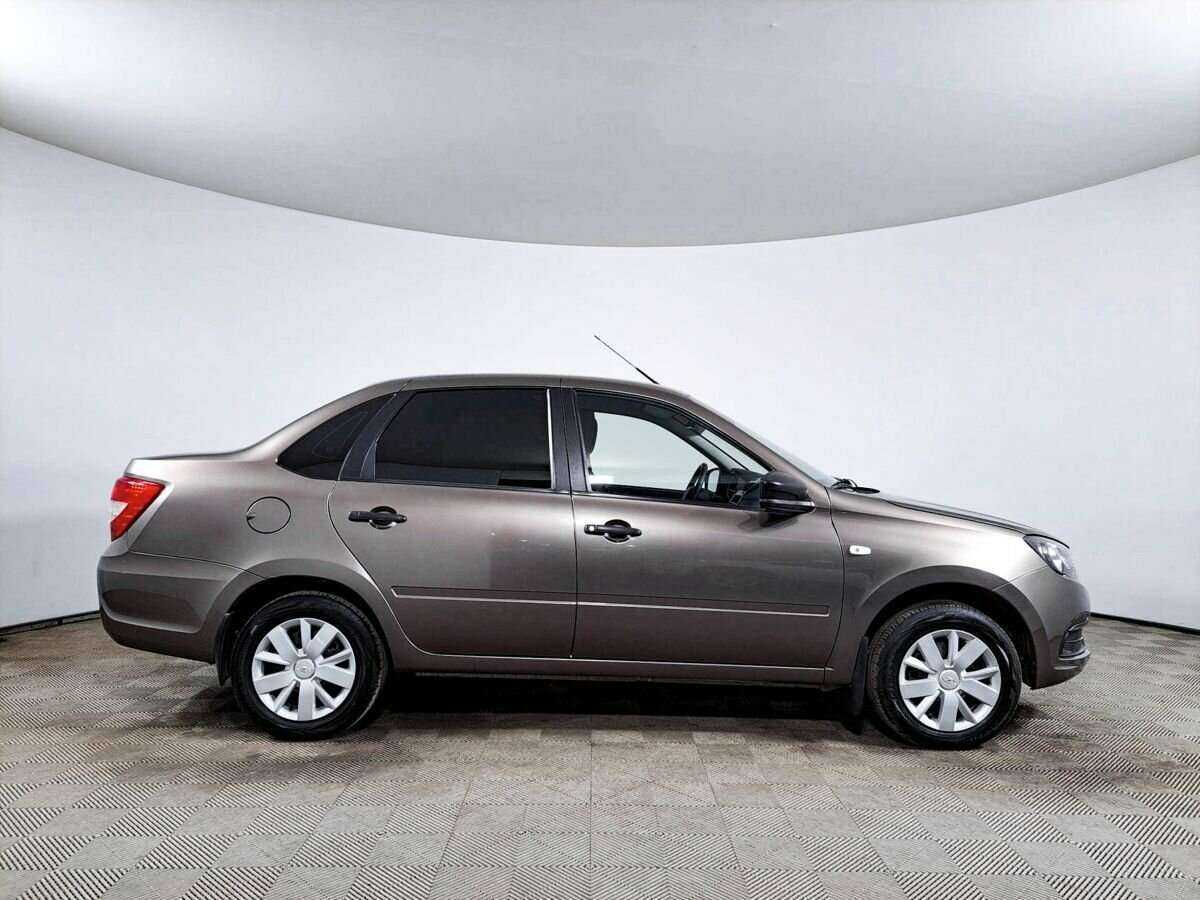 Б/У Лада (ВАЗ) Гранта 2021 года. Фото: #3