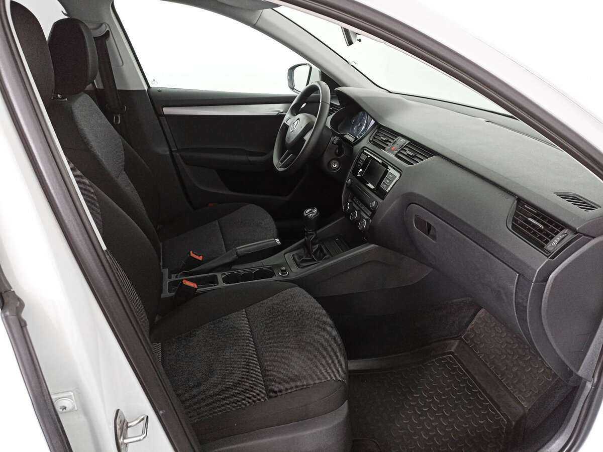 Б/У Шкода Октавия 2016 года. Фото: #8