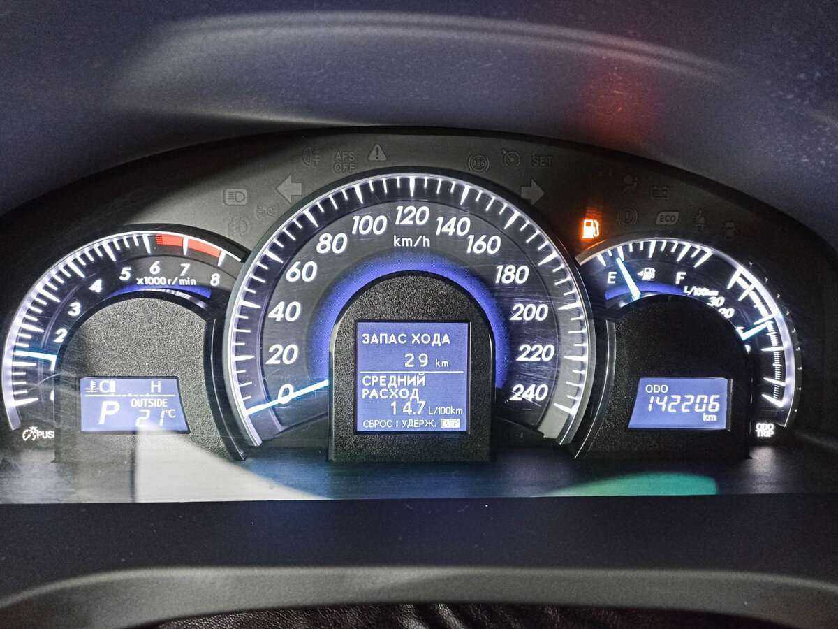 Б/У Тойота Камри 2012 года. Фото: #10