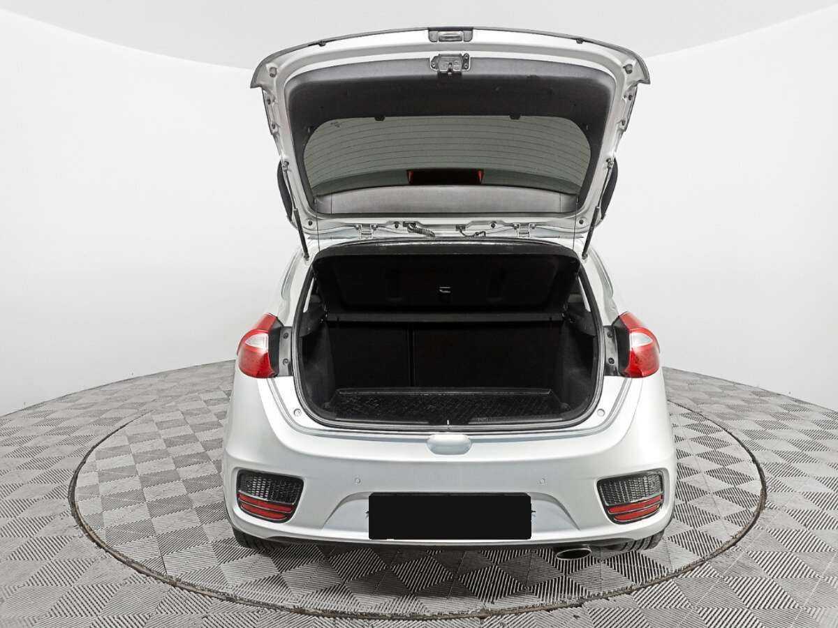 Б/У Киа Сид 2018 года. Фото: #9