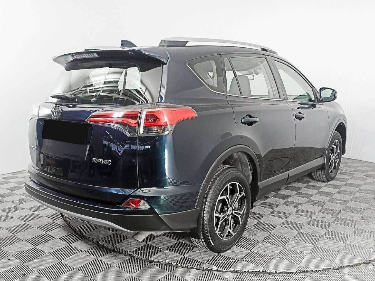 Toyota RAV4 2018 года с пробегом. Фото: #4