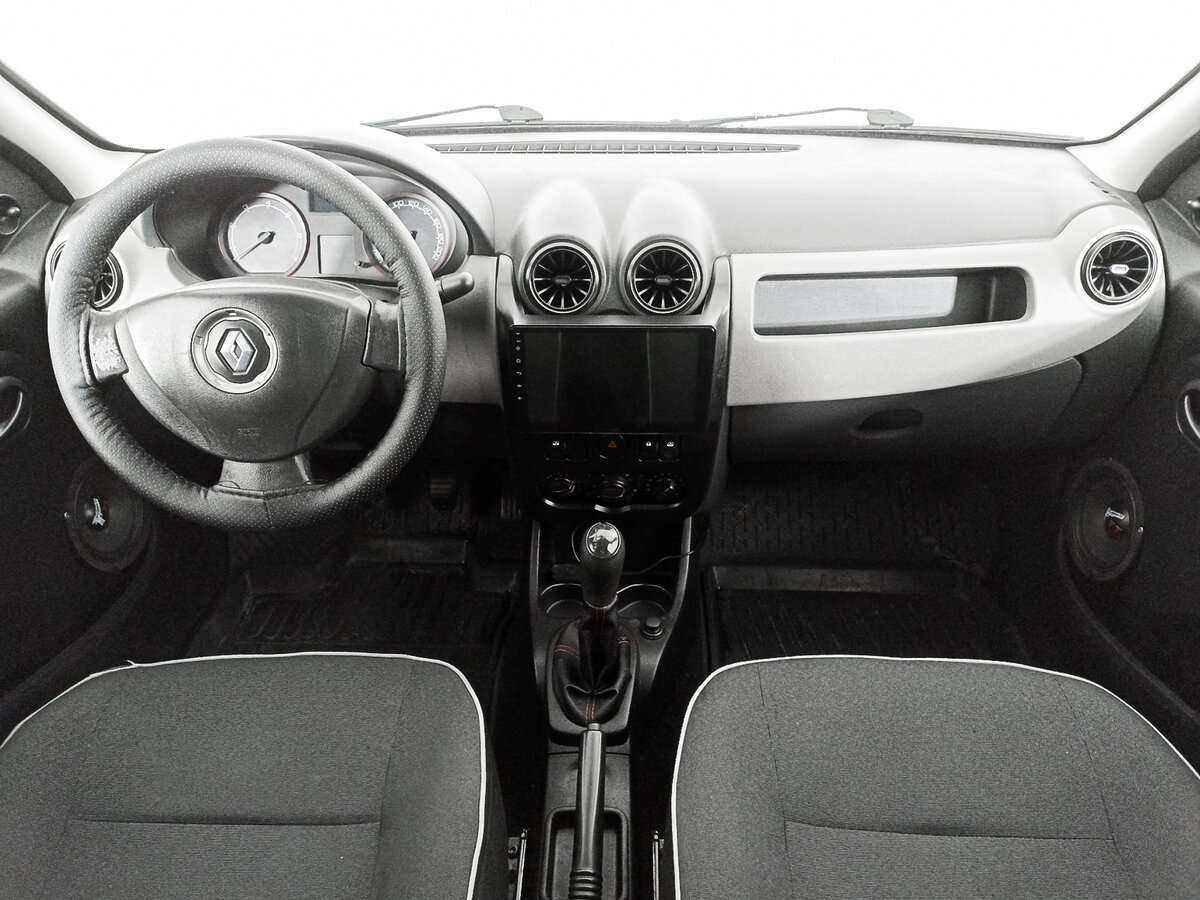 Б/У Рено Логан 2012 года. Фото: #13