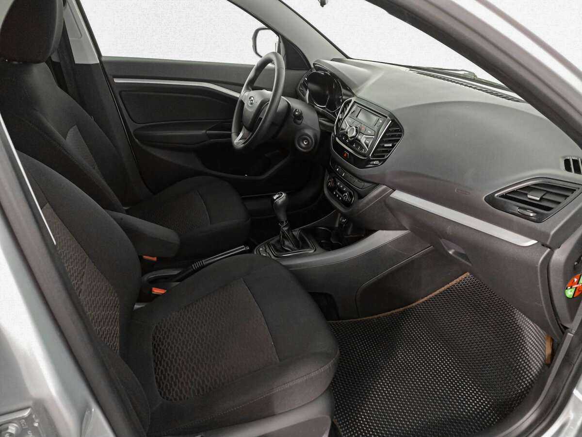 Б/У Лада (ВАЗ) Веста 2017 года. Фото: #8