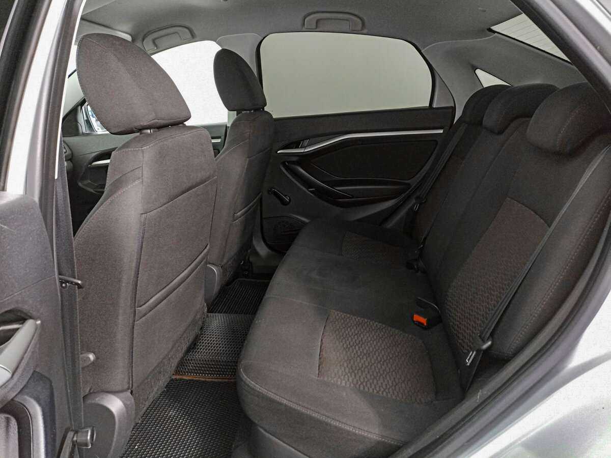 Б/У Лада (ВАЗ) Веста 2017 года. Фото: #9