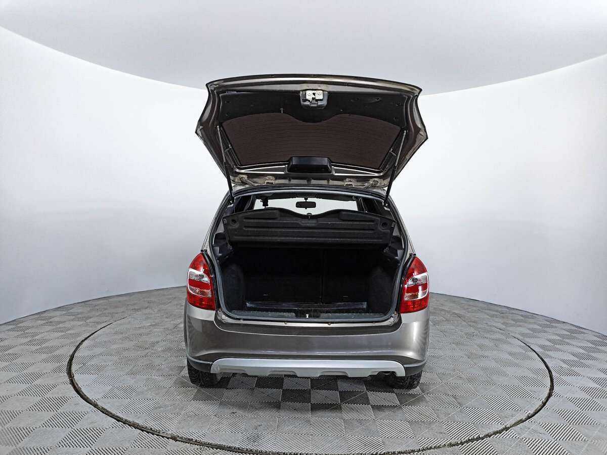 Б/У Лада (ВАЗ) Калина 2016 года. Фото: #9