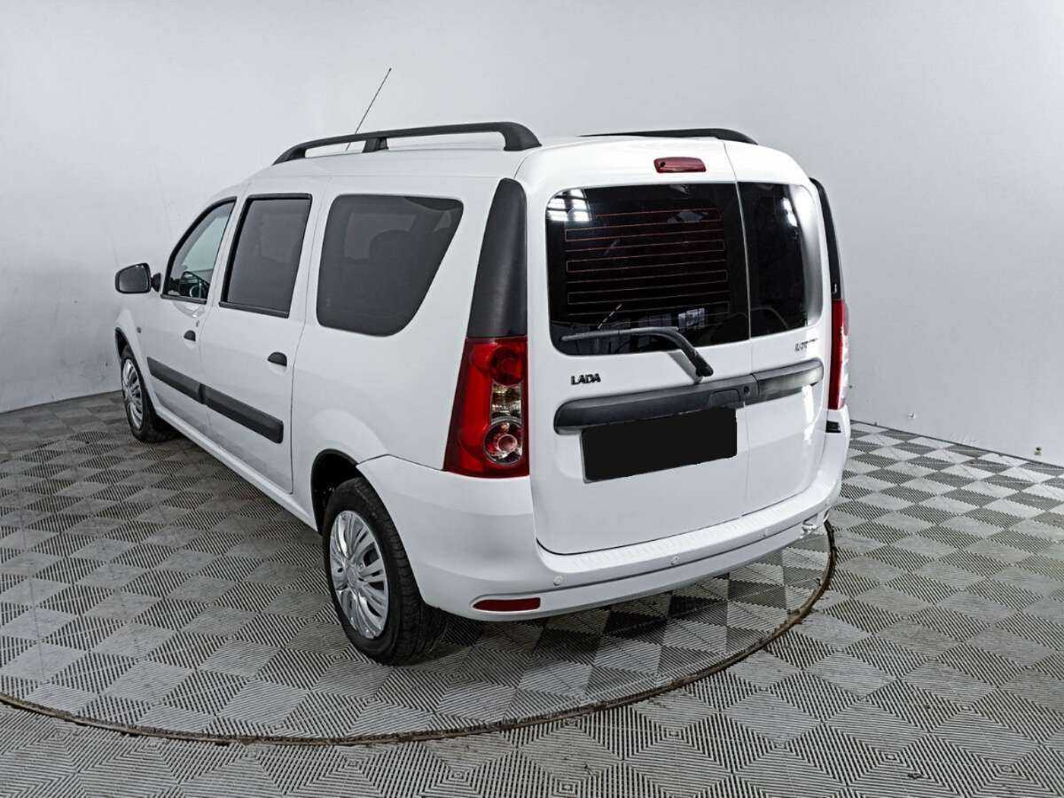 Б/У Лада (ВАЗ) Ларгус 2017 года. Фото: #6