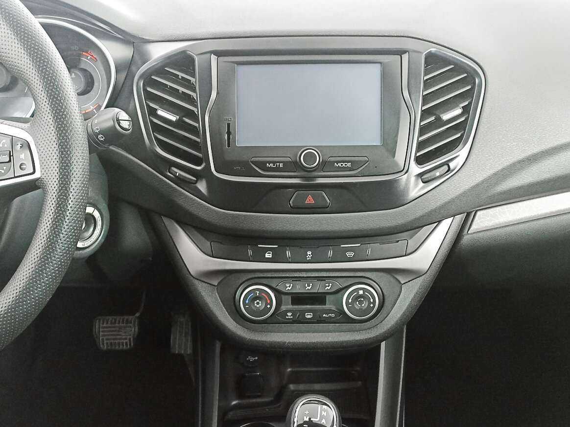 Б/У Лада (ВАЗ) Веста 2017 года. Фото: #12