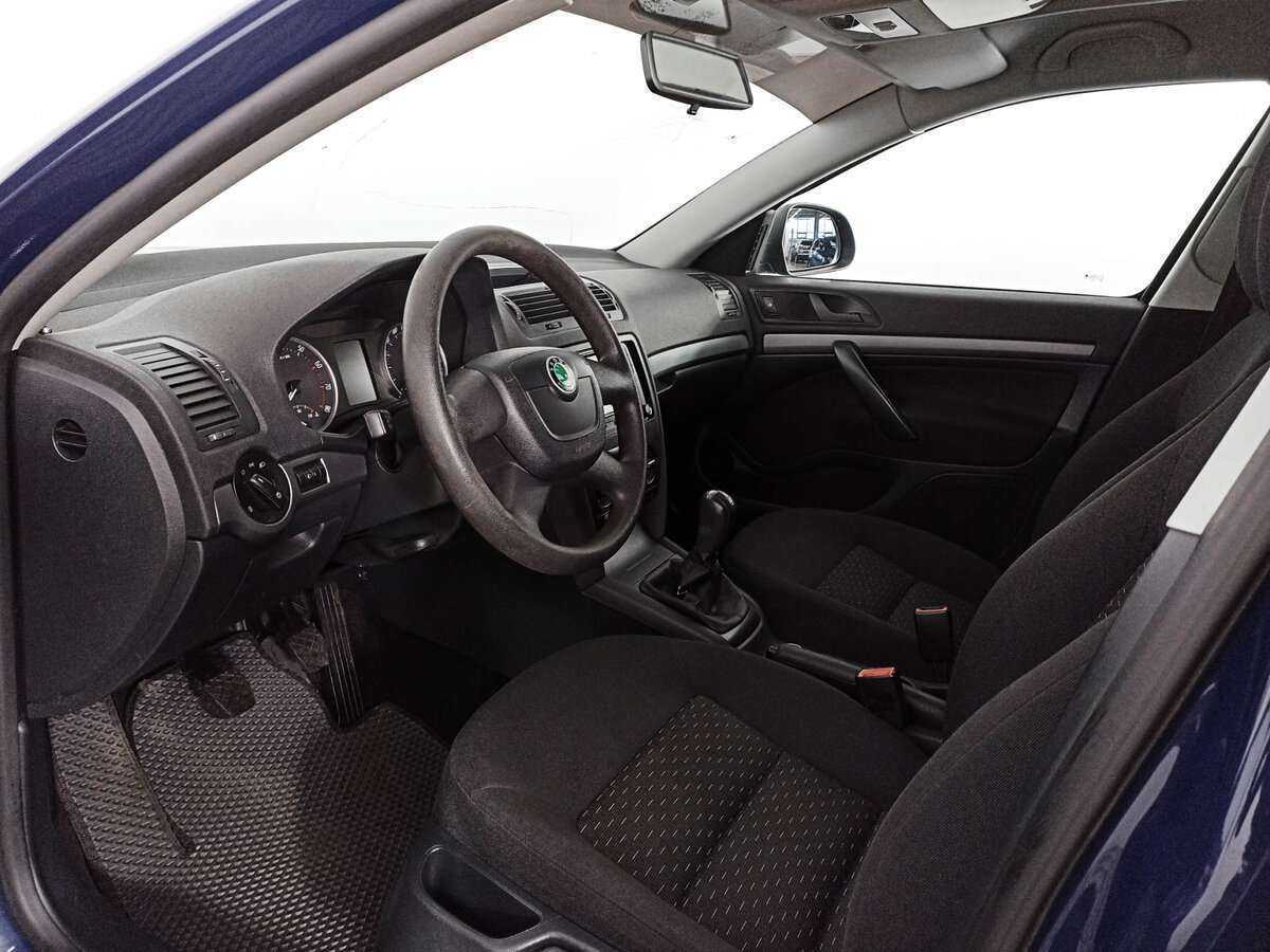 Б/У Шкода Октавия 2012 года. Фото: #11