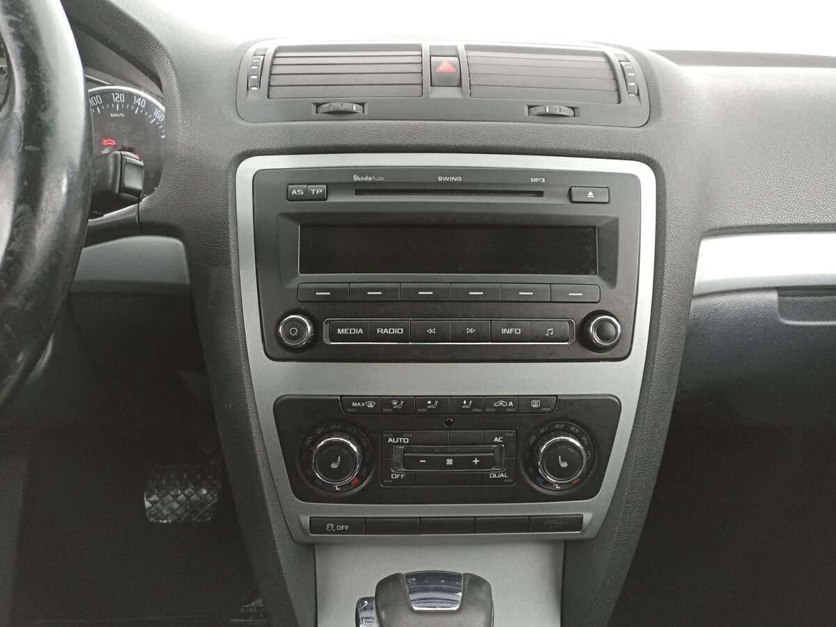 Б/У Шкода Октавия 2012 года. Фото: #14