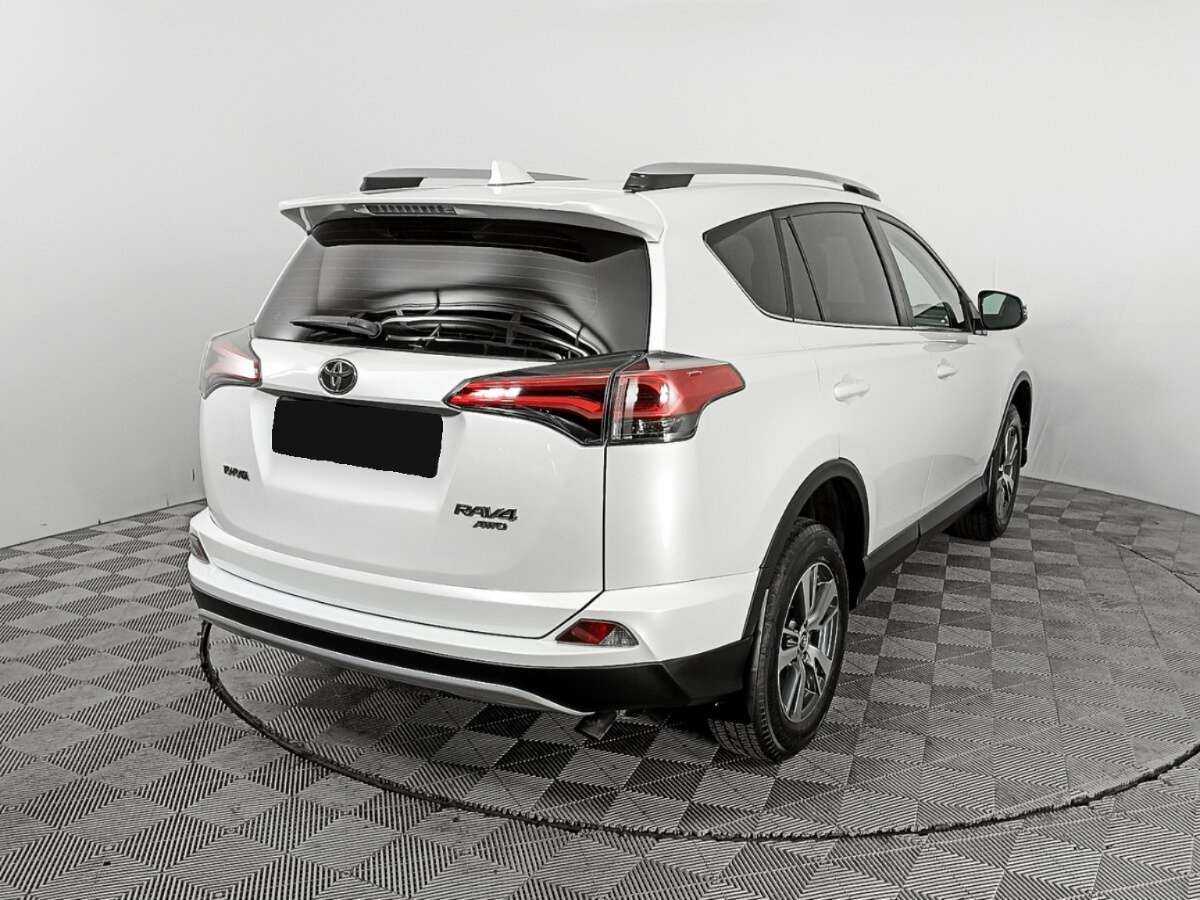 Toyota RAV4 2019 года с пробегом. Фото: #4