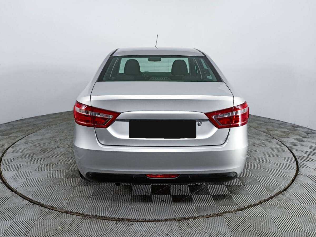 Б/У Лада (ВАЗ) Веста 2015 года. Фото: #4