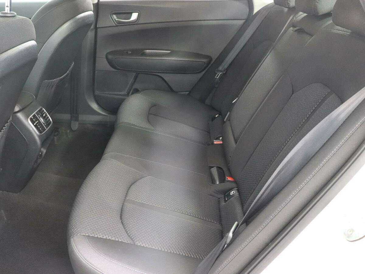 Б/У Киа Оптима 2018 года. Фото: #8