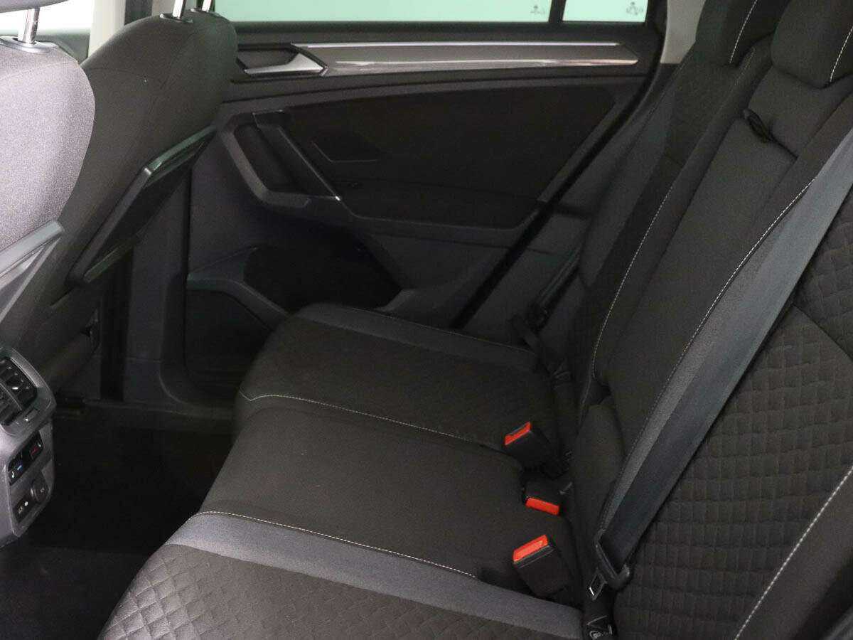 Volkswagen Tiguan 2018 года с пробегом. Фото: #8