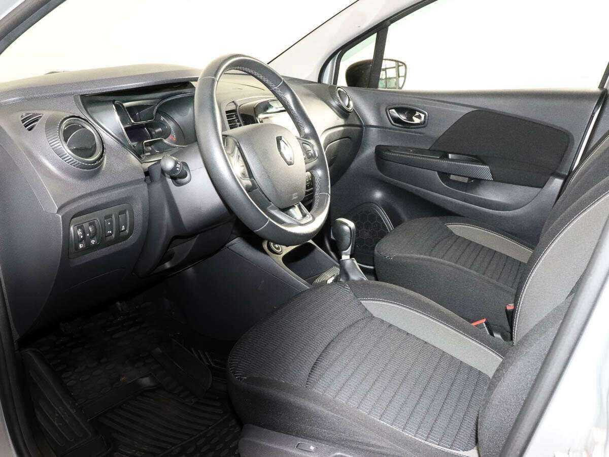 Б/У Рено Каптюр 2017 года. Фото: #7