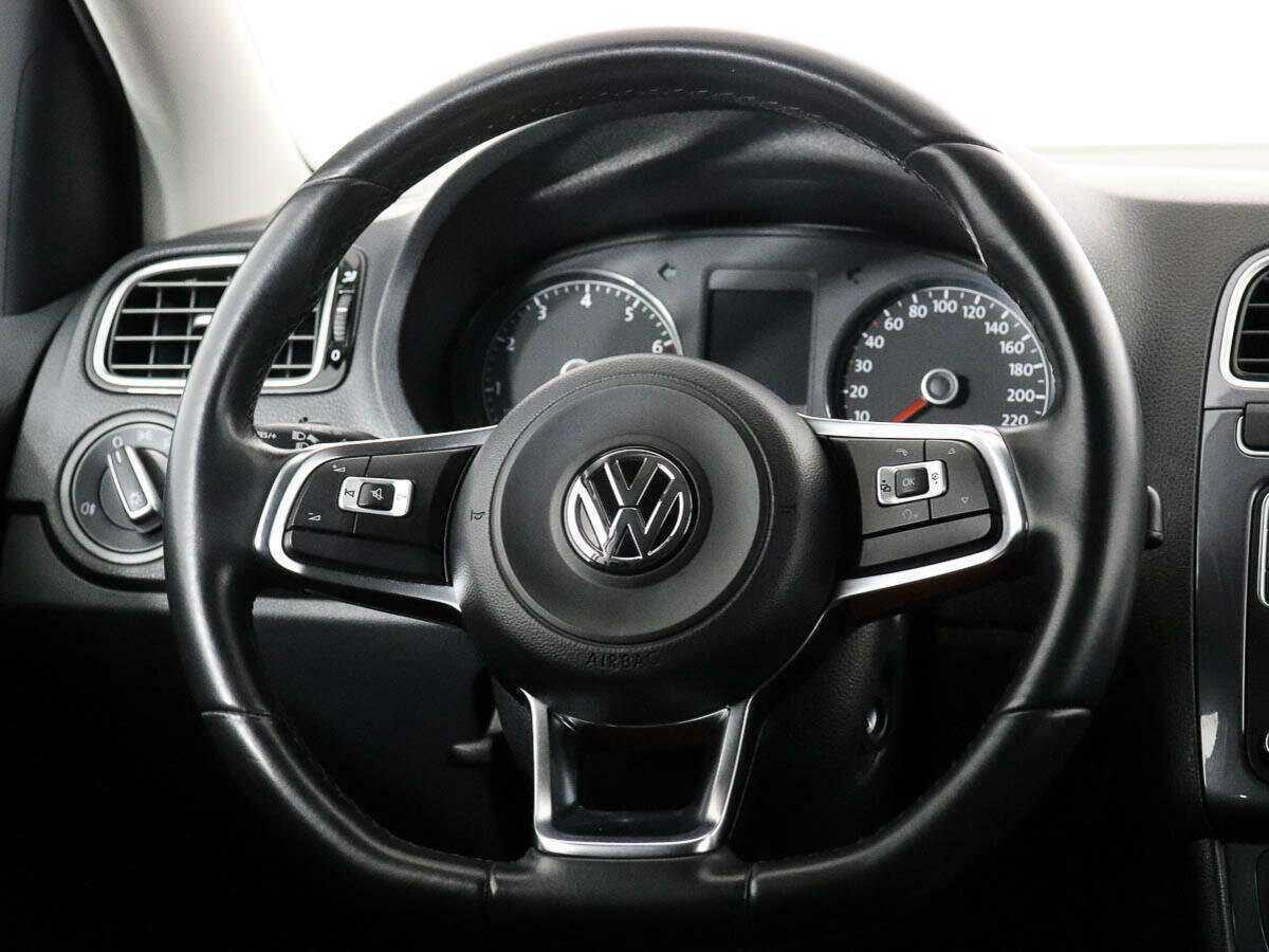 Б/У Фольксваген Поло 2019 года. Фото: #11