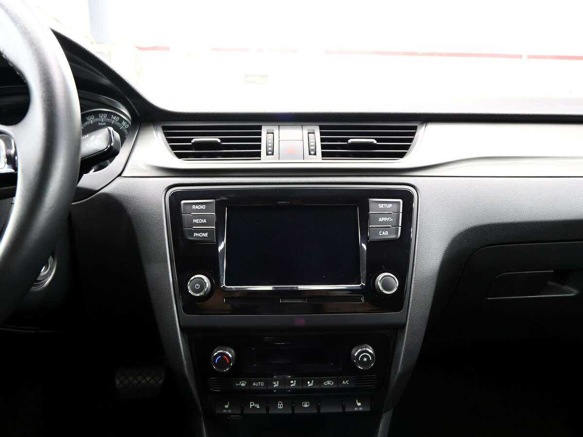 Б/У Шкода Рапид 2018 года. Фото: #16