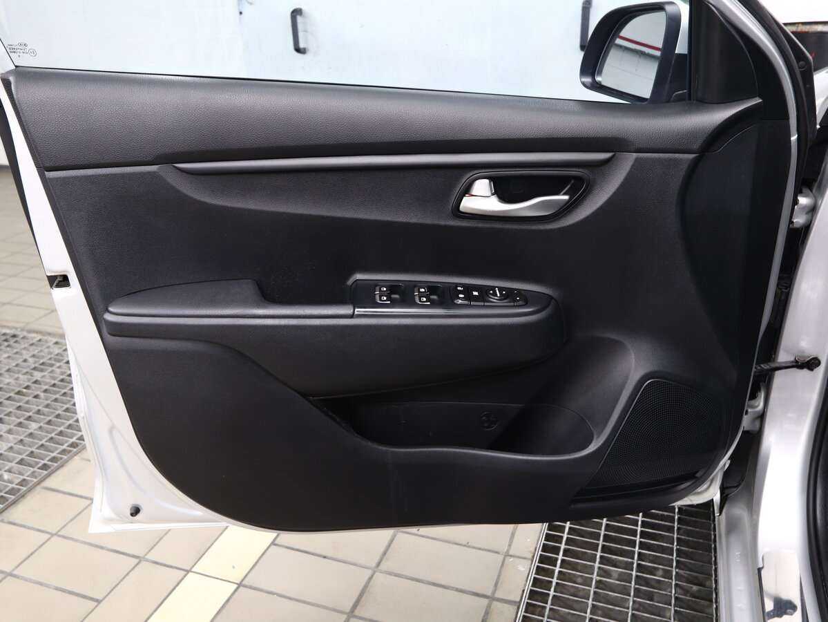 Б/У Киа Рио 2019 года. Фото: #7