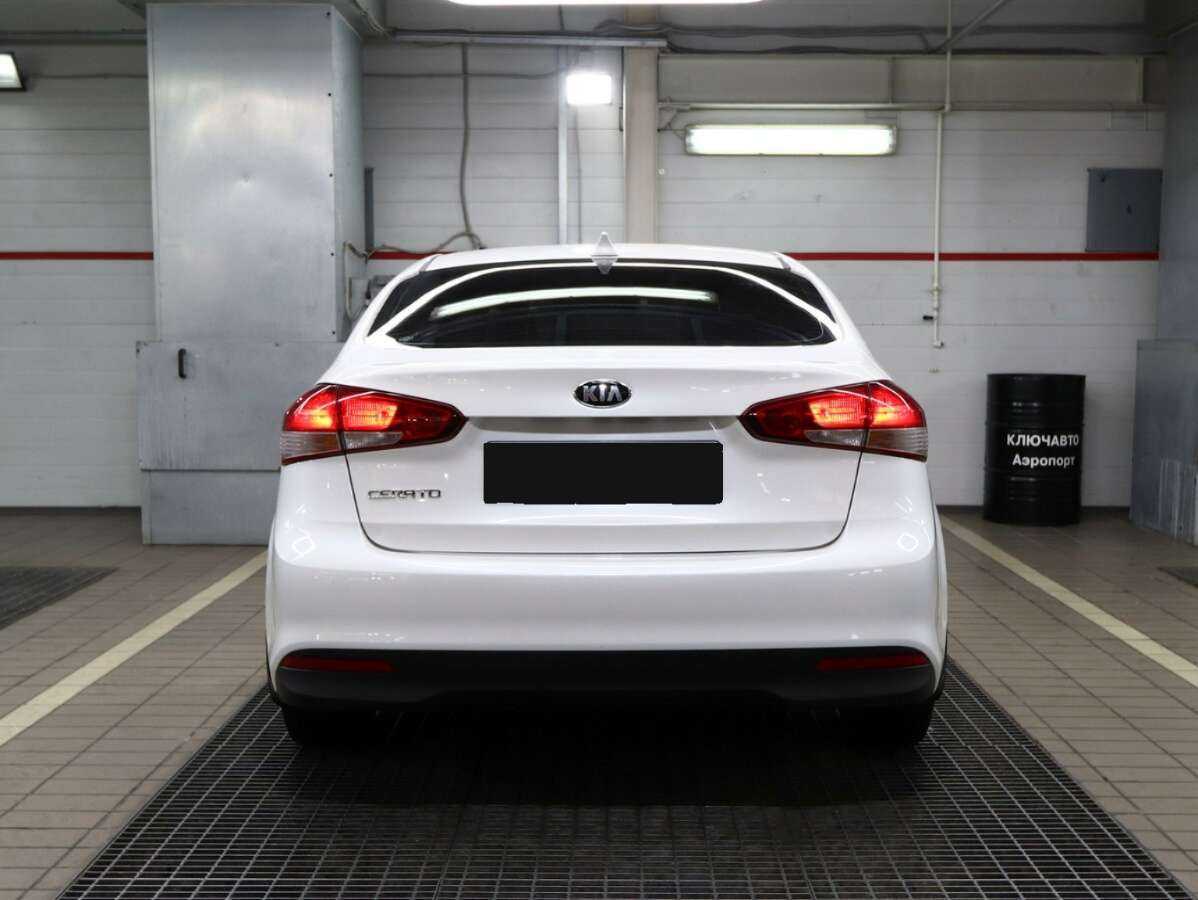 Б/У Киа Церато 2018 года. Фото: #4