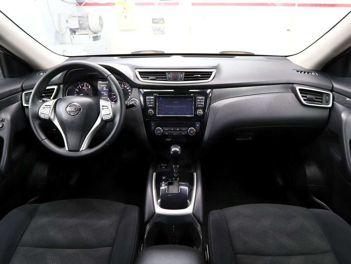 Б/У Ниссан Икс-Трейл 2017 года. Фото: #13