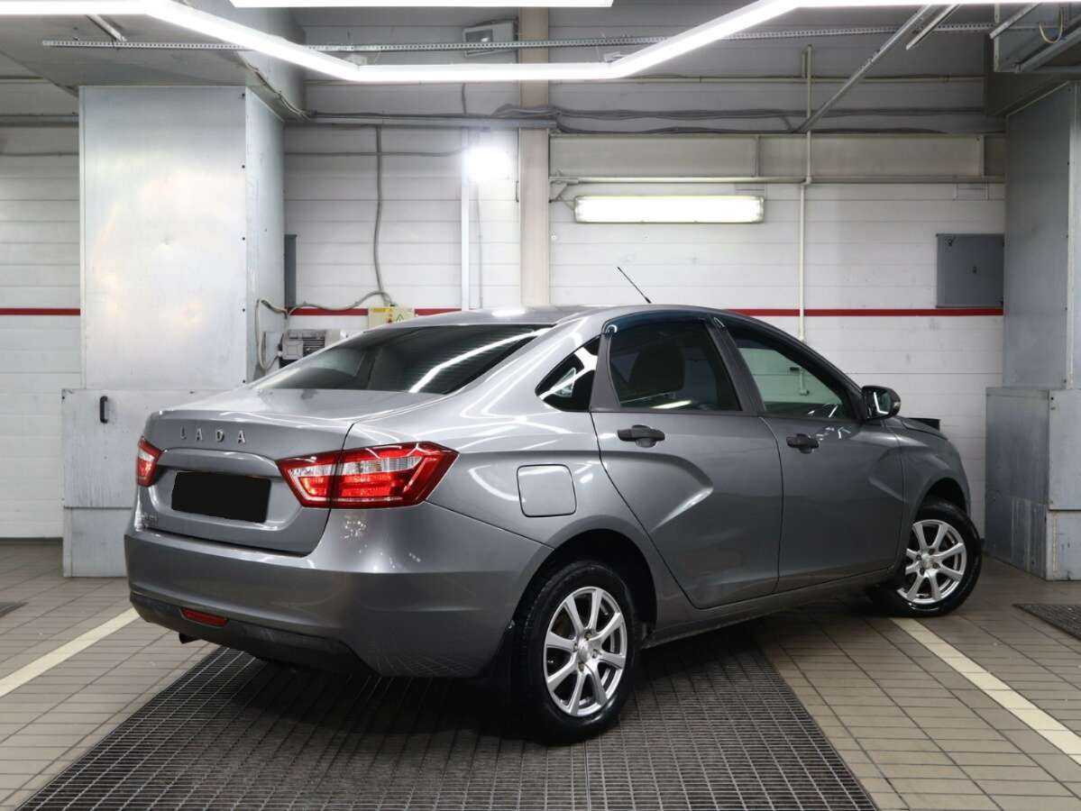 Б/У Лада (ВАЗ) Веста 2018 года. Фото: #3
