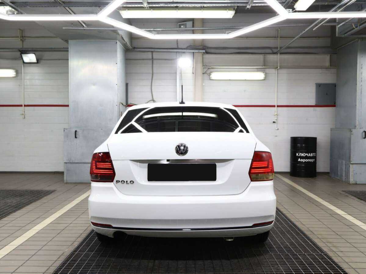 Б/У Фольксваген Поло 2017 года. Фото: #4