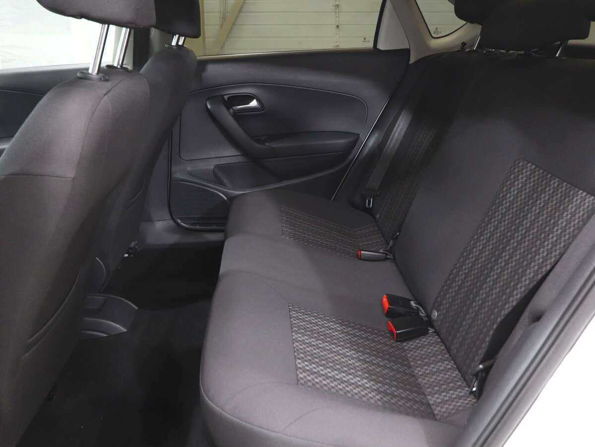 Б/У Фольксваген Поло 2017 года. Фото: #18