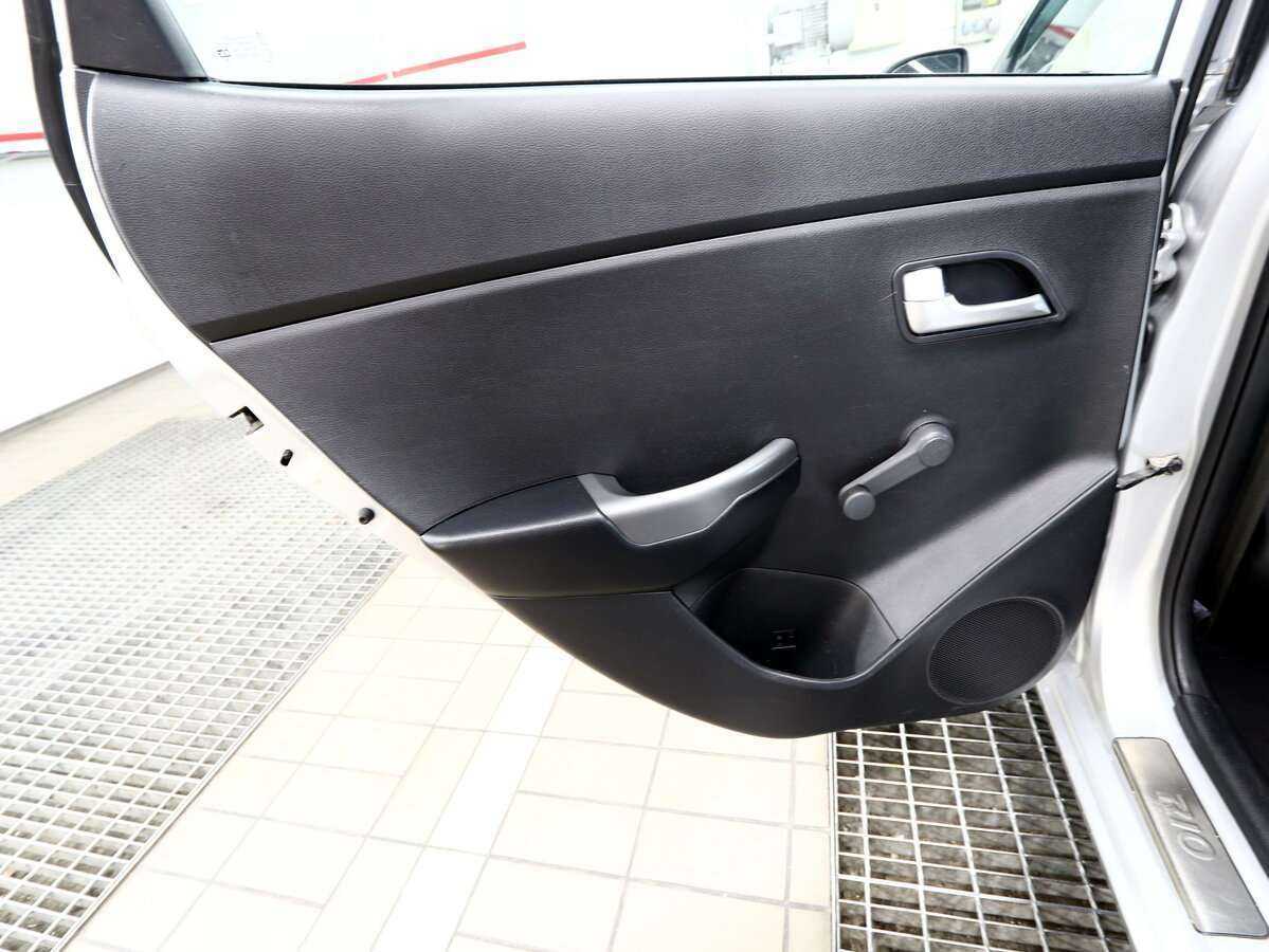 Б/У Киа Рио 2016 года. Фото: #14